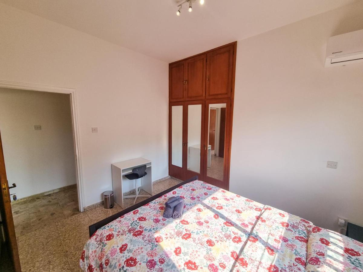 Luxury City Rooms Larnaca Esterno foto