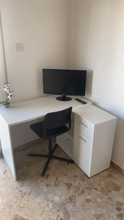 Luxury City Rooms Larnaca Esterno foto